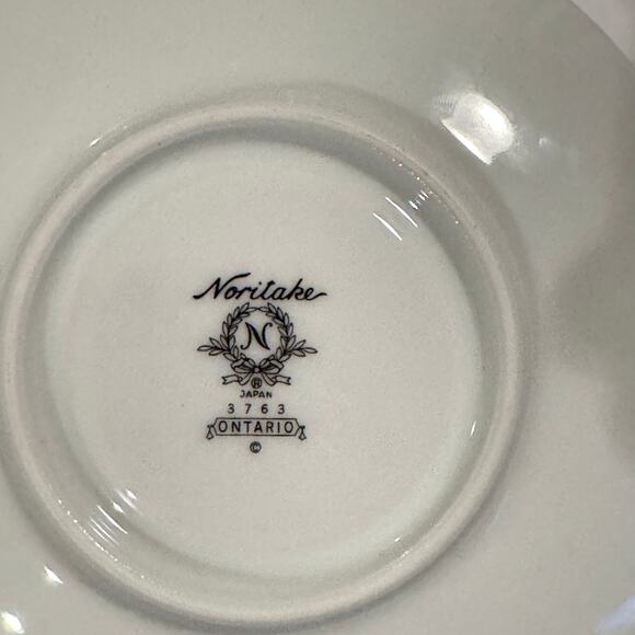 Vintage Noritake Ontario 3763 Japan 6” 6.5” Plate Set of 2 Floral Gold Rim China - Picture 5 of 5